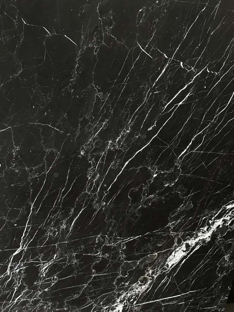 NERO MARQUINA